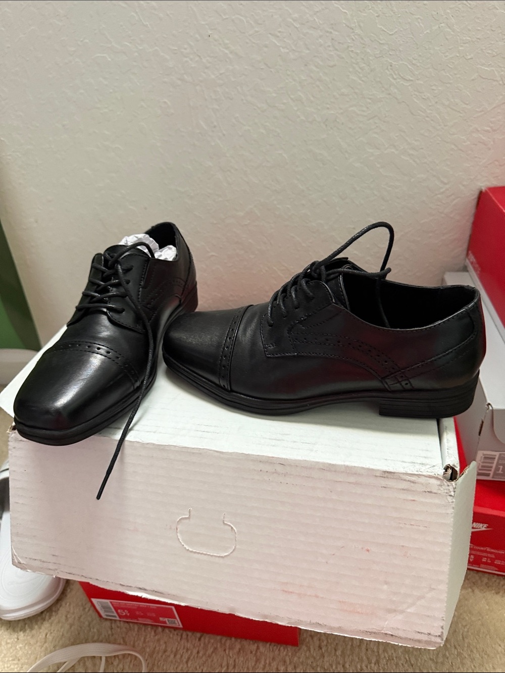Stafford Black Lace-Up Cap-Toe Oxfords